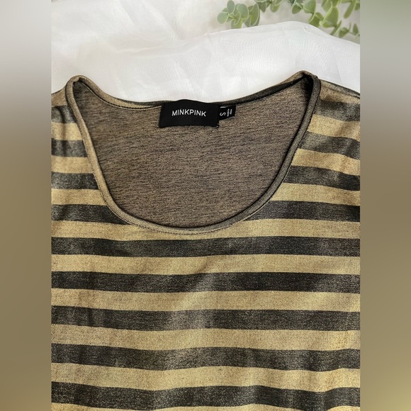 MinkPink Black and Gold Shimmer Striped T-shirt Shift Dress Size Small - Picture 7 of 12